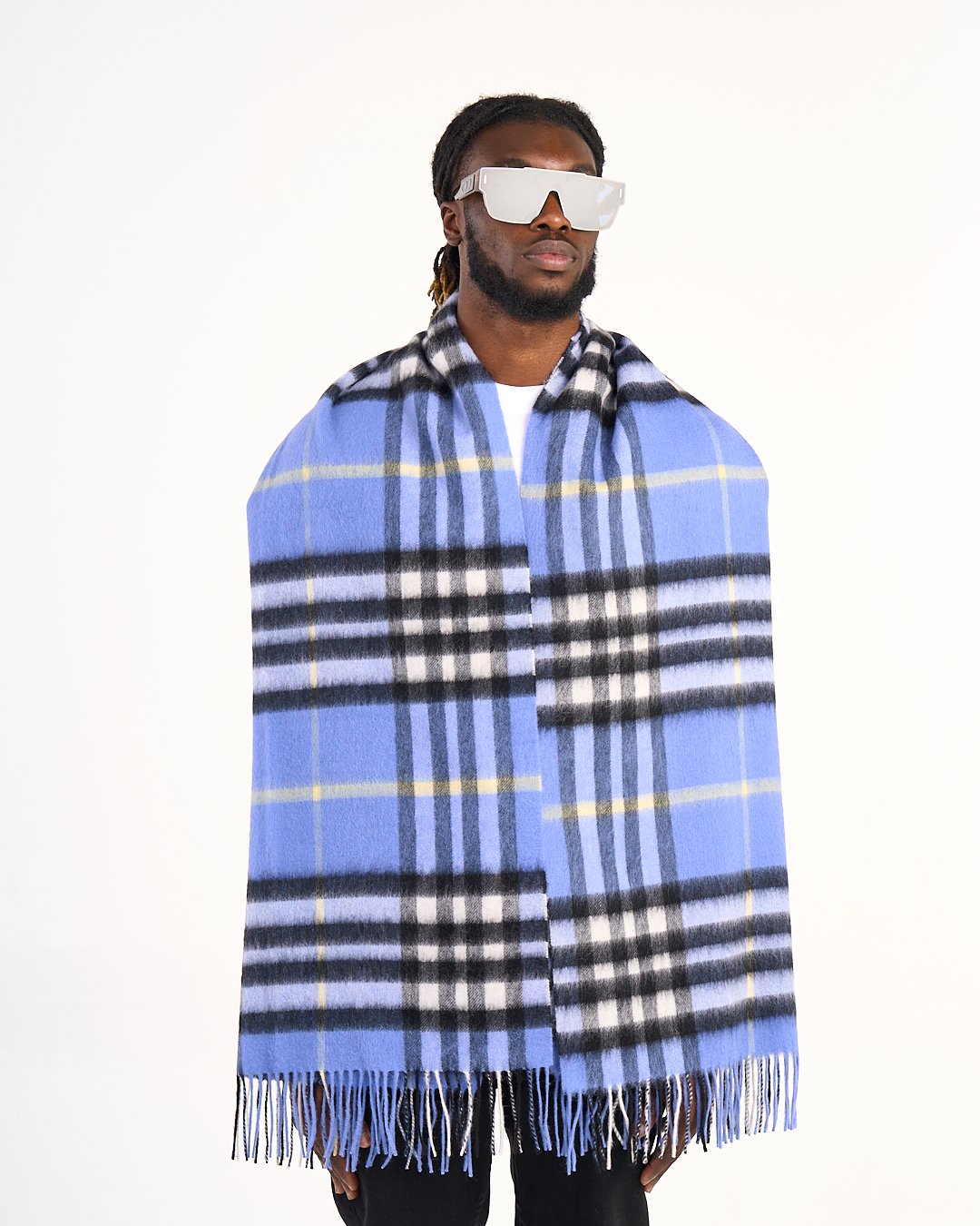 Iconic Tartan Patterns on Luxury Cashmere